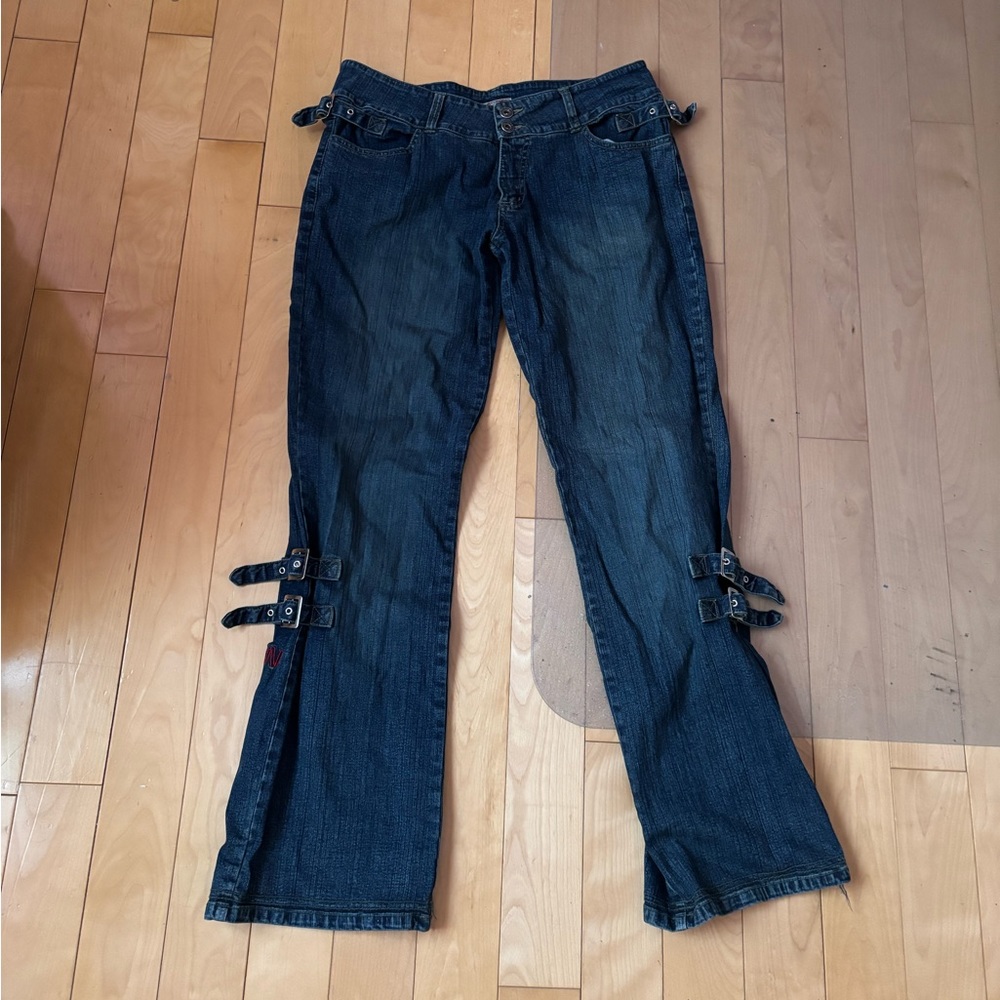 Low rise flared buckle jeans (NEED GONE)
